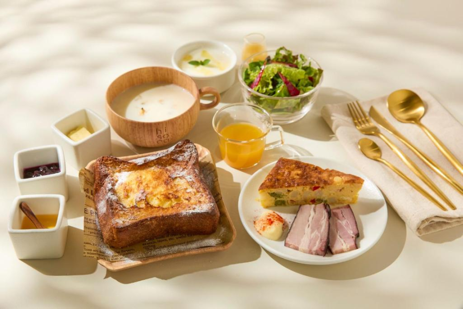 池袋Hisoca飯店房內專屬歐式早餐盒與精緻烤麵包
